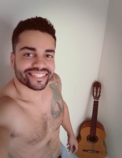 Jequitinhonha - Guitarra base - gosta de Rock-Clássico procurando por Violão