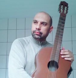 Catanduva - Guitarra base - gosta de Rock-Alternativo-/-Moderno procurando por Bateria