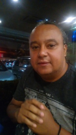 Rio de Janeiro - Vocalista - Geral - gosta de Rock-Clássico procurando por Bateria