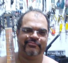 Rio de Janeiro - Guitarra base - gosta de Blues procurando por Banjo