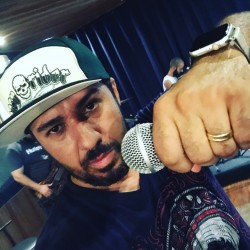 Guarulhos - Vocalista - Barítono - gosta de Rock-Alternativo-/-Moderno procurando por Bateria