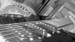 Alagoinha - Guitarra base - gosta de Rock-Alternativo-/-Moderno procurando por Bateria