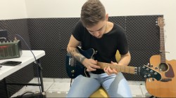 Palhoça - Guitarra solo - gosta de Punk procurando por Guitarra-solo