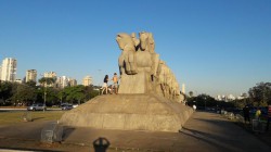 São Paulo -  - gosta de Rock-Clássico procurando por Guitarra-base