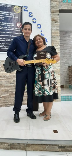 Manaus -  - gosta de Cristão-Contemporâneo procurando por Guitarra-base