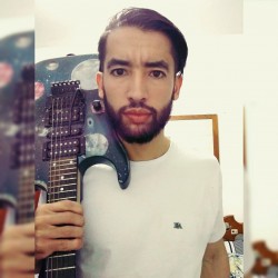 Embu das Artes - Guitarra base - gosta de Rock-Clássico procurando por Vocalista---Geral