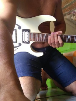 Nova Iguaçu - Guitarra base - gosta de Outros procurando por Bateria