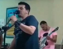 Guarulhos - Violão - gosta de Rock-Clássico procurando por Piano