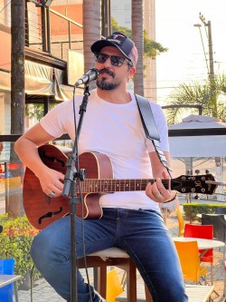 Suzano - Guitarra base - gosta de Outros procurando por Acordeão