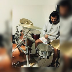 Almirante Tamandaré - Bateria - gosta de Country procurando por Acordeão