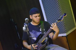 Manaus - Guitarra base - gosta de Ska procurando por Bateria