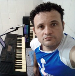 Ferraz de Vasconcelos - Teclado - gosta de Acústico procurando por Bateria