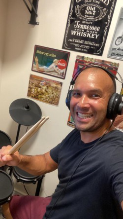 São Paulo - Bateria - gosta de Rock-Clássico procurando por Bateria