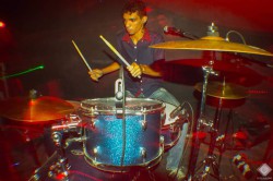 Recife - Bateria - gosta de Rock-Alternativo-/-Moderno procurando por Contrabaixo