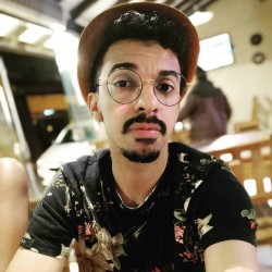 Rio de Janeiro - Vocalista - Geral - gosta de Rock-Clássico procurando por Bateria