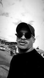 Biguaçu - Vocalista - Tenor - gosta de Rock-Alternativo-/-Moderno procurando por Acordeão