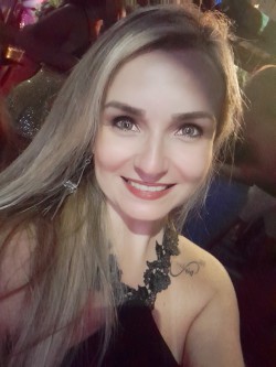 Rio de Janeiro - Vocalista - Soprano - gosta de Acústico procurando por Teclado