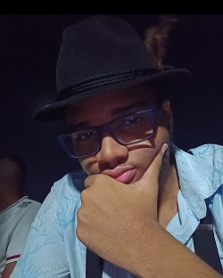 Salvador - Guitarra base - gosta de Outros procurando por Bateria