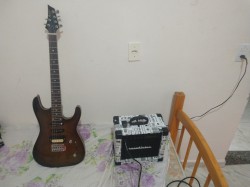 Santo André - Guitarra base - gosta de Rock-Alternativo-/-Moderno procurando por Bateria