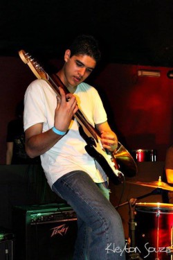 Barueri - Guitarra base - gosta de Outros procurando por Bateria