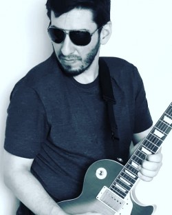 São Paulo - Guitarra base - gosta de Rock-Clássico procurando por Segunda-voz
