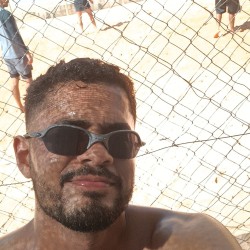 Betim - Violão - gosta de Blues procurando por Violão
