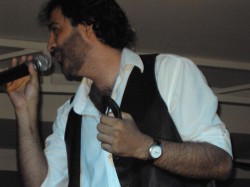 São Paulo - Vocalista - Tenor - gosta de Cover/Tributo procurando por Bateria