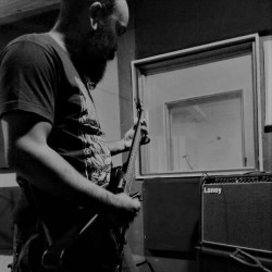 Belo Horizonte -  - gosta de Acústico procurando por Bateria