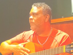 Fortaleza - Guitarra base - gosta de Música-Clássica procurando por Contrabaixo