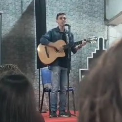 Taquara - Guitarra base - gosta de Outros procurando por Bateria