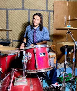 Rio de Janeiro -  - gosta de Cover/Tributo procurando por Bateria