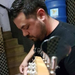 São Paulo - Vocalista - Geral - gosta de Celta procurando por Bateria